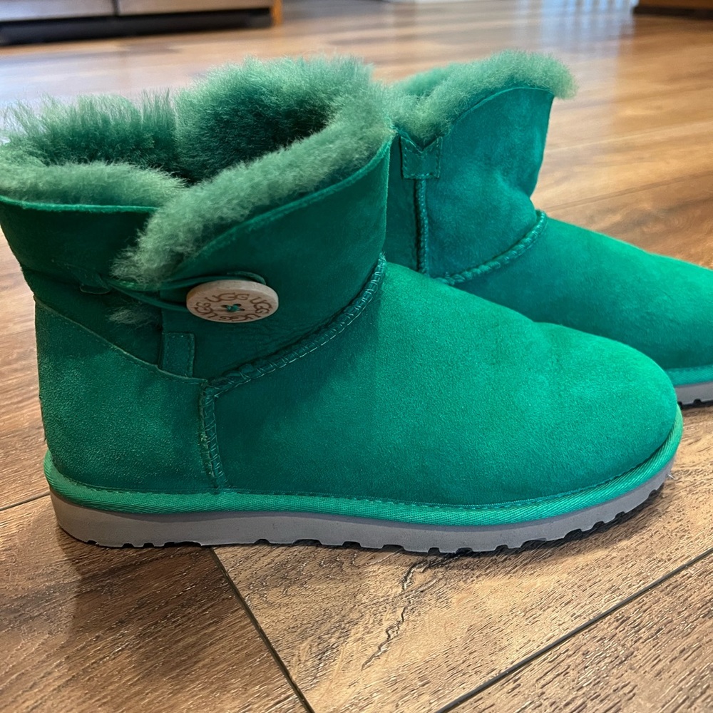 UGG Boots.  Green.  Size 8.  Low cut